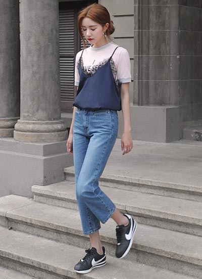 แฟชั่นสายเดี่ยวทับเสื้อยืด แฟชั่นสายเดี่ยวทับเสื้อยืด