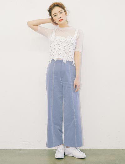 แฟชั่นสายเดี่ยวทับเสื้อยืด แฟชั่นสายเดี่ยวทับเสื้อยืด