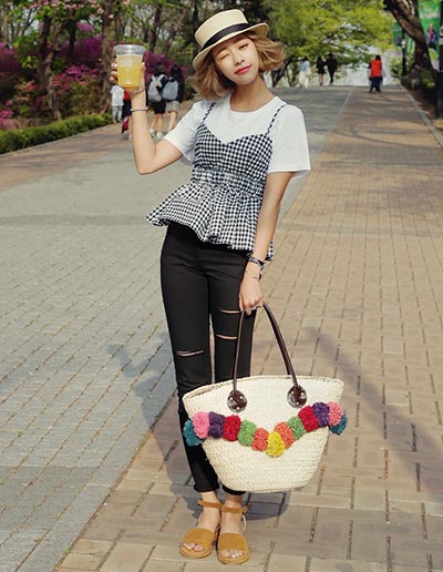 แฟชั่นสายเดี่ยวทับเสื้อยืด แฟชั่นสายเดี่ยวทับเสื้อยืด