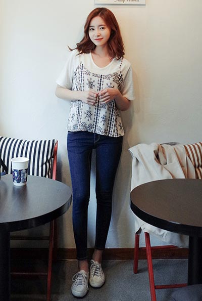 แฟชั่นสายเดี่ยวทับเสื้อยืด แฟชั่นสายเดี่ยวทับเสื้อยืด