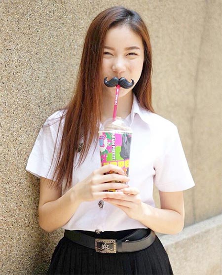 ดาราใส่ชุดนักศึกษา ดาราใส่ชุดนักศึกษา