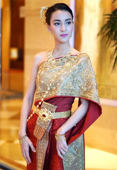 ดาราใส่ชุดไทย ดาราใส่ชุดไทย