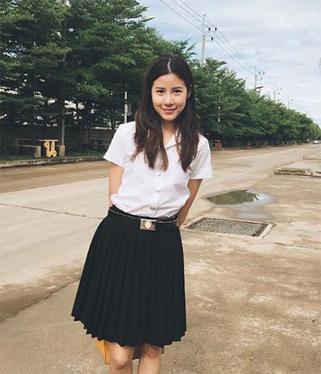 ดาราใส่ชุดนักศึกษา ดาราใส่ชุดนักศึกษา