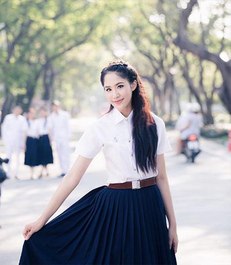 ดาราใส่ชุดนักศึกษา ดาราใส่ชุดนักศึกษา