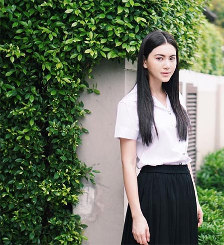 ดาราใส่ชุดนักศึกษา ดาราใส่ชุดนักศึกษา