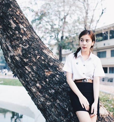 ดาราใส่ชุดนักศึกษา ดาราใส่ชุดนักศึกษา