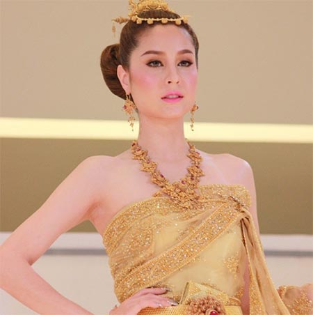 ดาราใส่ชุดไทย ดาราใส่ชุดไทย