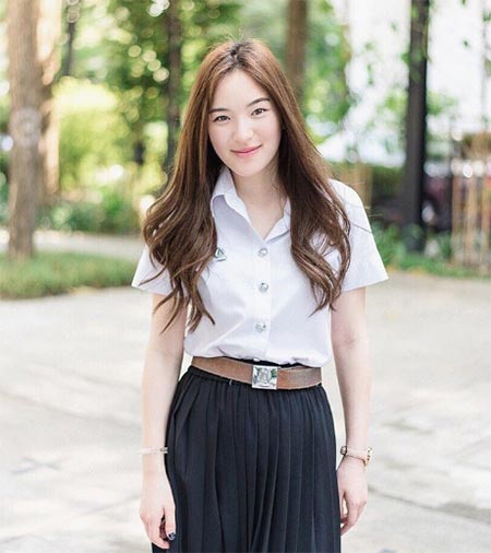 ดาราใส่ชุดนักศึกษา ดาราใส่ชุดนักศึกษา