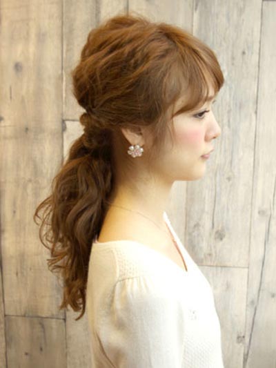 ทรงผมออกงานราตรี ทรงผมออกงานราตรี