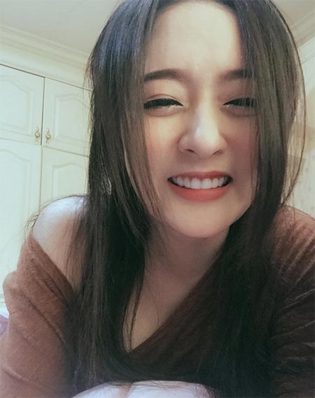 แก้มบุ๋ม แก้มบุ๋ม