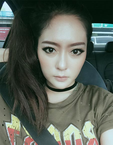 แก้มบุ๋ม แก้มบุ๋ม