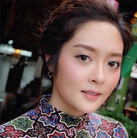 แก้มบุ๋ม แก้มบุ๋ม