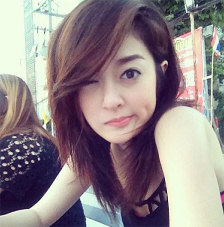 แก้มบุ๋ม แก้มบุ๋ม