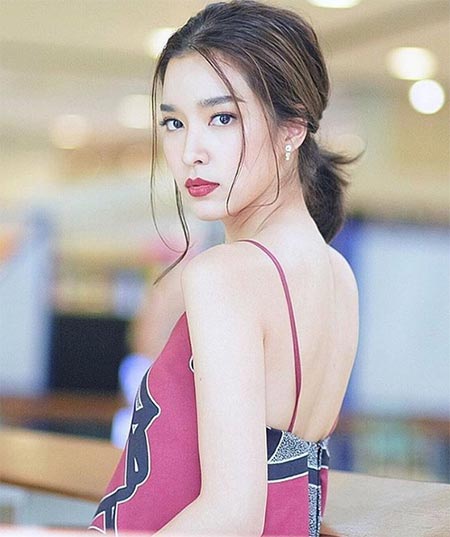 โม มนชนก โม มนชนก