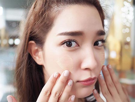 โม มนชนก โม มนชนก