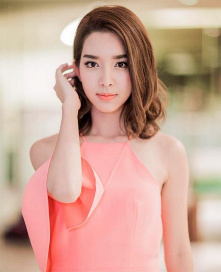 โม มนชนก โม มนชนก