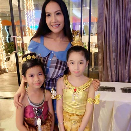 เอ๊ะ อิศริยา เอ๊ะ อิศริยา