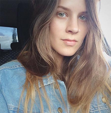 เคย์ลีย์ ชาโบต์ เคย์ลีย์ ชาโบต์