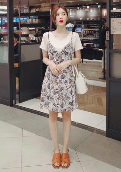 แฟชั่นเสื้อยืดคอวี แฟชั่นเสื้อยืดคอวี