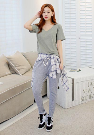 แฟชั่นเสื้อยืดคอวี แฟชั่นเสื้อยืดคอวี