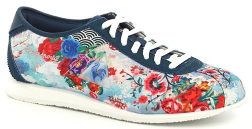 รองเท้าผ้าใบพิมพ์ลาย รองเท้าผ้าใบพิมพ์ลาย