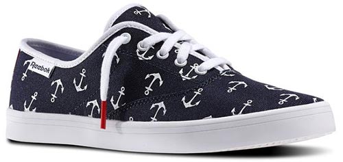 รองเท้าผ้าใบพิมพ์ลาย รองเท้าผ้าใบพิมพ์ลาย