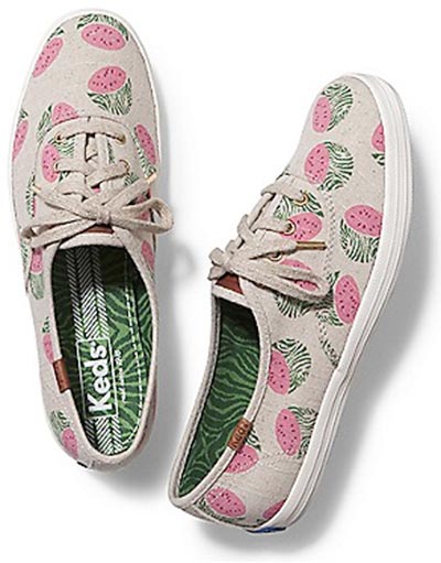 รองเท้าผ้าใบพิมพ์ลาย รองเท้าผ้าใบพิมพ์ลาย