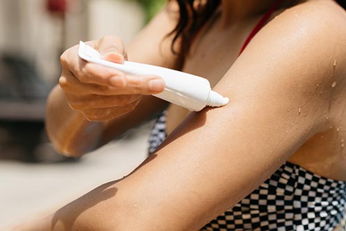 เครื่องสําอางที่ควรมีติดกระเป๋า เครื่องสําอางที่ควรมีติดกระเป๋า