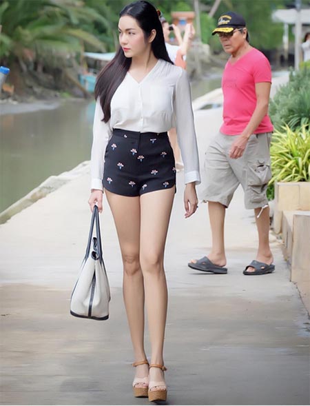 ดาราขาสวย ดาราขาสวย