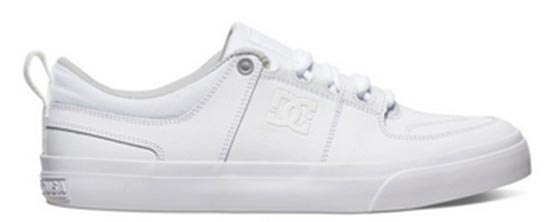 รองเท้าผ้าใบสีขาว รองเท้าผ้าใบสีขาว