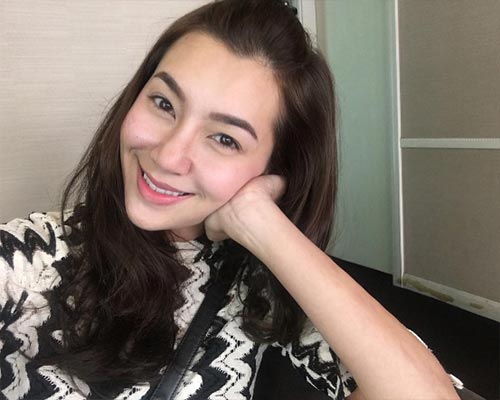 ดาราไม่ติดขนตาปลอม ดาราไม่ติดขนตาปลอม