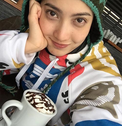 ดาราไม่ติดขนตาปลอม ดาราไม่ติดขนตาปลอม