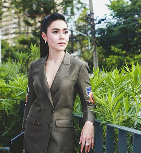 ยุวเรต ศรุตานนท์ ยุวเรต ศรุตานนท์