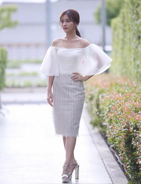 วิธีโพสท่าให้ดูผอม วิธีโพสท่าให้ดูผอม