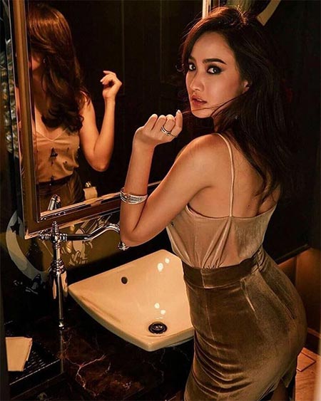 วิธีโพสท่าให้ดูผอม วิธีโพสท่าให้ดูผอม