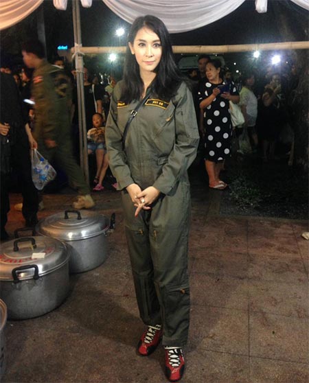 ใหม่ สุคนธวา ใหม่ สุคนธวา