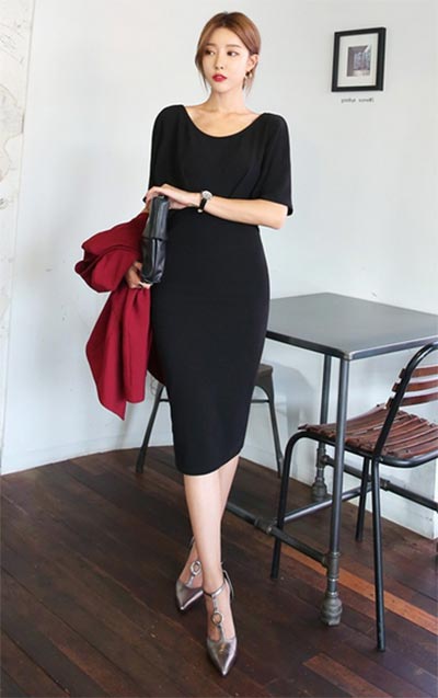 ชุดเดรสสีดำ ชุดเดรสสีดำ