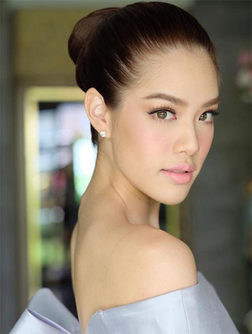 แต่งหน้าโทนสีสุภาพ แต่งหน้าโทนสีสุภาพ