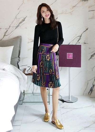 กระโปรงพลีทใส่กับเสื้ออะไร กระโปรงพลีทใส่กับเสื้ออะไร