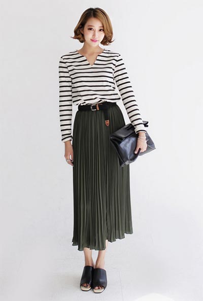 กระโปรงพลีทใส่กับเสื้ออะไร กระโปรงพลีทใส่กับเสื้ออะไร