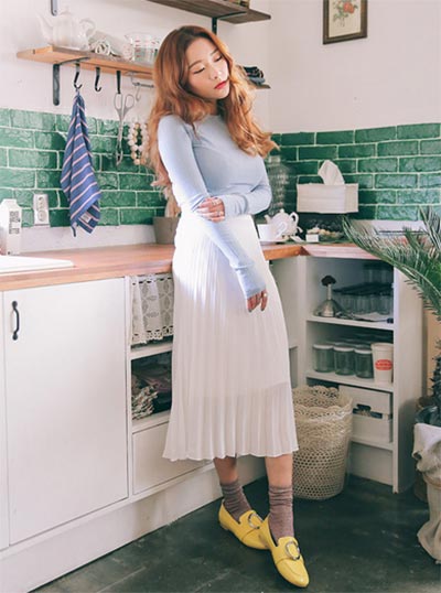 กระโปรงพลีทใส่กับเสื้ออะไร กระโปรงพลีทใส่กับเสื้ออะไร