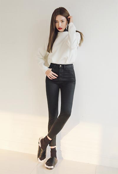 ชุดขาวดำ ชุดขาวดำ