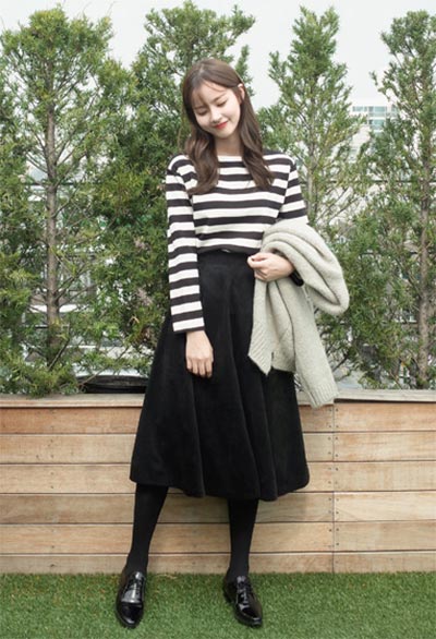 ชุดขาวดำ ชุดขาวดำ