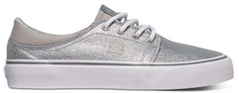 รองเท้าผ้าใบสีเงิน รองเท้าผ้าใบสีเงิน