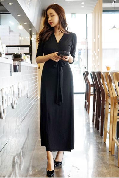 ชุดเดรสสีดำ ชุดเดรสสีดำ