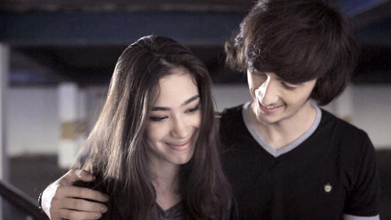 กล้วย อาร์สยาม MV เพลง รักแท้แชร์ไม่ได้ กล้วย อาร์สยาม MV เพลง รักแท้แชร์ไม่ได้