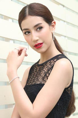 รักหลงโรง รักหลงโรง