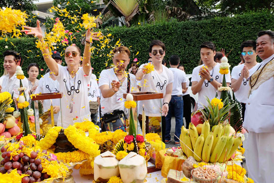 ชะนีผีผลัก ชะนีผีผลัก