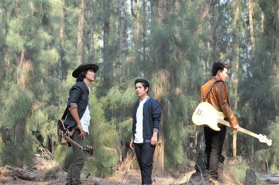 พอส MV เพลง รักอยู่รอบกาย พอส MV เพลง รักอยู่รอบกาย