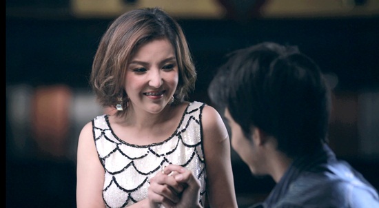 เจี๊ยบ เบญจพร MV เพลง สุดเส้นฟาง เจี๊ยบ เบญจพร MV เพลง สุดเส้นฟาง